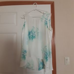 Beautiful Lightweight tunic top